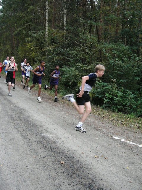 cc025 W rounding into the forest.jpg 108.4K